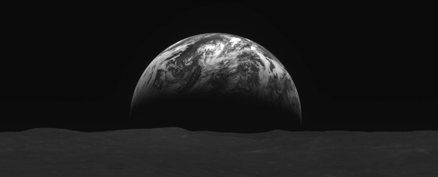 Stunning Images of Earth and Moon Captured by Danuri Lunar Orbiter